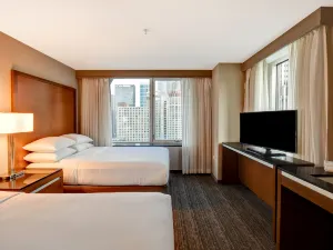 Embassy Suites by Hilton Chicago Downtown Magnificent Mile