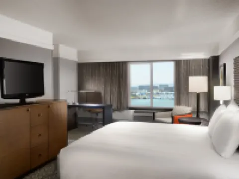 DoubleTree by Hilton San Francisco Airport North Bayfront Hotel di San Mateo County