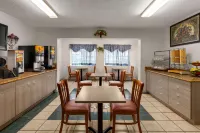 Microtel Inn & Suites by Wyndham Lincoln - breakfast
