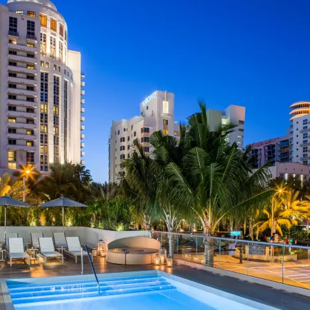 Hyatt Centric South Beach Miami Отели рядом с достопримечательностью «Новый Мир Симфонии»