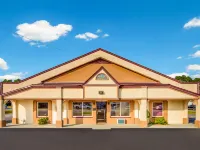 Red Roof Inn Santee Hotels in Santee