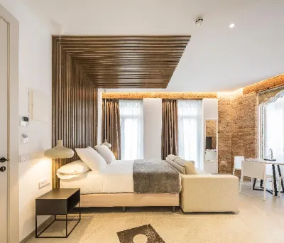 Mon Suites Benlliure Hotel di 