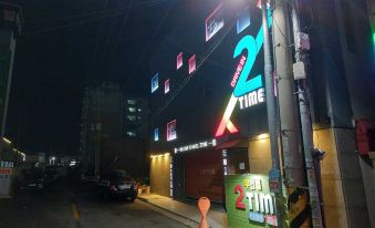 Two Times in Jangseong-Dong, Pohang