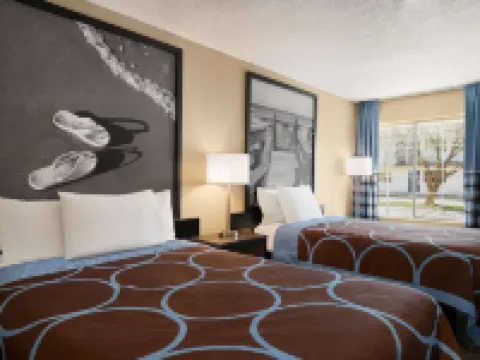 ซูเปอร์ 8 บาย วินด์แฮม กัลฟ์พอร์ต แอร์พอร์ต NW/เนียร์ บิโลกซี โรงแรมในกัลฟ์พอร์ต