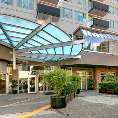 Best Western Premier Chateau Granville Hotel  Suites  Conf. Centre Hotel Exterior