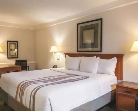 La Quinta Inn by Wyndham New Orleans West Bank / Gretna Hotels in Terrytown