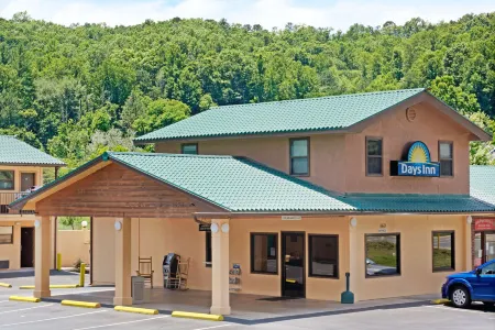 Days Inn by Wyndham Cherokee Near Casino Отели рядом с достопримечательностью «Cherokee NC»