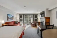 Large Studio | Ski in/Out | Pool & Hot Tubs | Central Upper Village Location