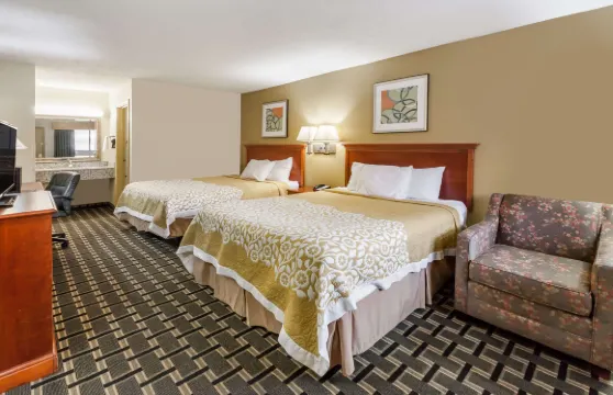 肯特-阿克倫温德姆戴斯酒店