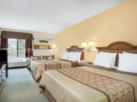 Days Inn by Wyndham Burlington East Hotels in Graham