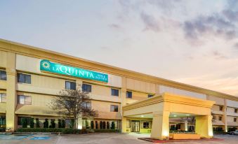 La Quinta Inn & Suites by Wyndham Baton Rouge Siegen Lane