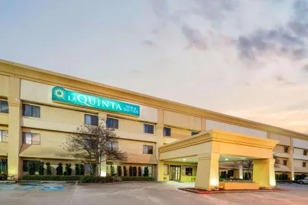 La Quinta Inn & Suites by Wyndham Baton Rouge Siegen Lane Отели в г. Олд Джефферсон