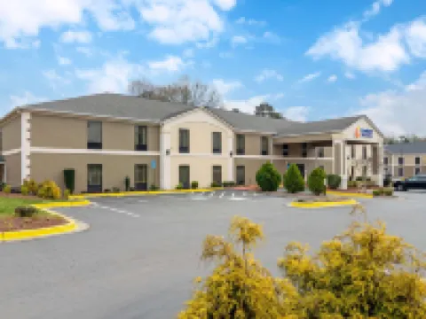 Comfort Inn & Suites Hotels in Experiment