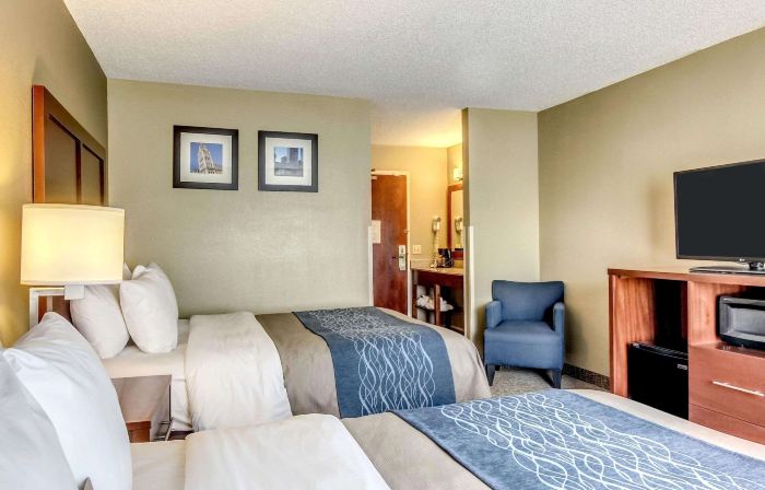 Comfort Inn & Suites Grafton-Cedarburg