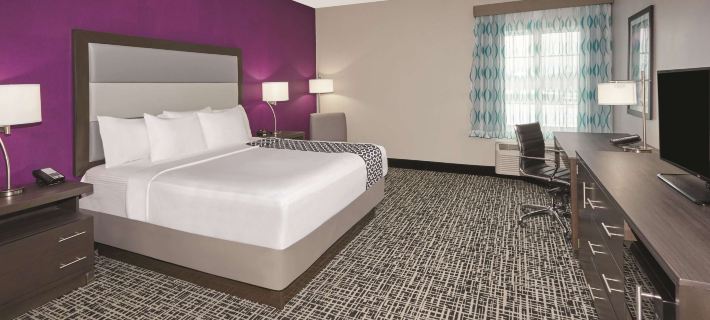 La Quinta Inn & Suites by Wyndham Springfield IL Hotels in Sangamon County