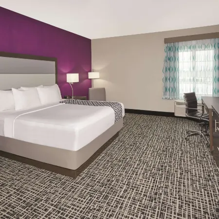 La Quinta Inn & Suites by Wyndham Springfield IL