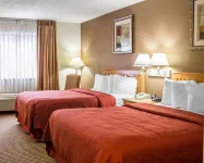 Quality Inn Hotels in Lorain
