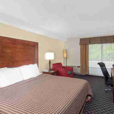 Days Inn by Wyndham Geneva/Finger Lakes Rooms