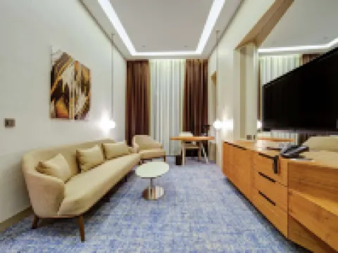 ダブルツリー バイ ヒルトン アダナ アダナのホテル