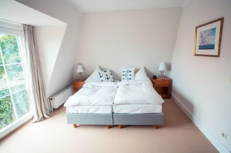 Strandhotel Strande Отели в г. Штайн