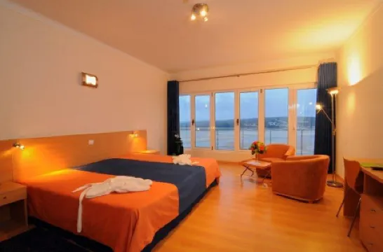 福斯杜阿勒奧酒店