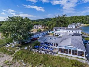 Spinneys Guesthouse & Beach Cottages