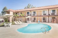 Knights Inn Madera فنادق في ماديرا