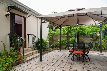 Blaauwheim Guest House Отели в г. Сомерсет-Уэст