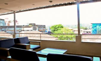 Hotel Aroma Executive