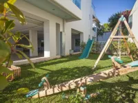 Scale Suites Hotels in Alimos