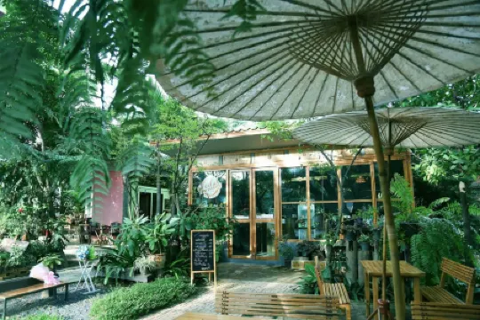 普拉塞特斯里花園飯店