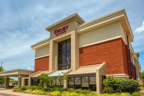 Drury Inn & Suites St. Louis Fairview Heights