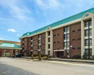 Quality Inn Schaumburg - Chicago Near the Mall Hotels near Orchard Lane Center