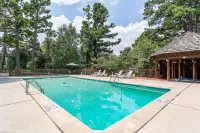 Eureka Springs Heritage Motel - Pools