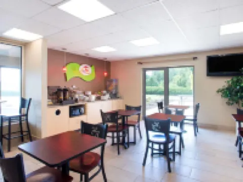 Super 8 by Wyndham Plattsburgh Hotels in Plattsburgh