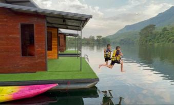 Phu Naphat Resort