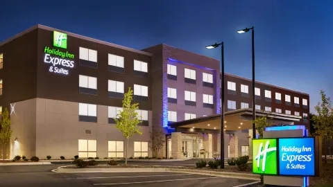 Holiday Inn Express & Suites SALISBURY by IHG in Salisbury