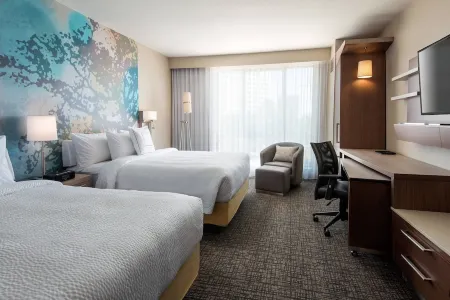 Courtyard by Marriott Irvine Spectrum Отели рядом с достопримечательностью «Университет Калифорния, Ирвайн Дивижен оф Контининг Эдьюкейшен»