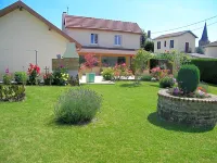 Au Pied du Cognelot Hotel di Langres