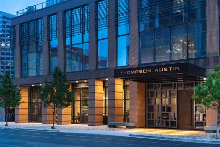 Thompson Austin, by Hyatt Отели рядом с достопримечательностью «Университет Техас в Остин»