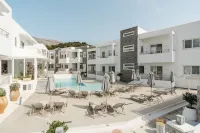 Cyano Hotel - Pools