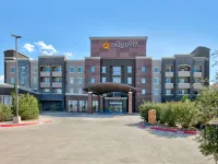 La Quinta Inn & Suites by Wyndham Lubbock Southwest Hotel di Lubbock
