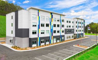 Tru by Hilton Cartersville