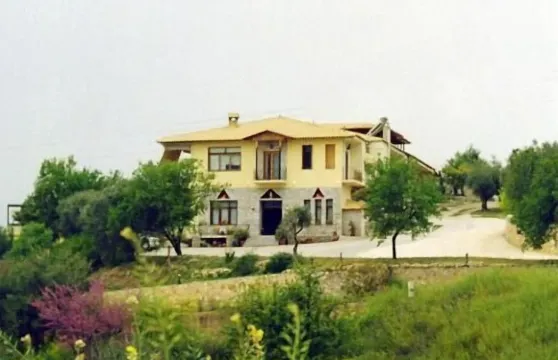 小普拉尼特酒店