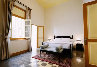 Colonial House Hotel dekat Taman Doa Regina Rosari