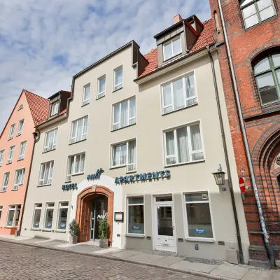 Maakt Apartments Hotels near Ozeanum Stralsund