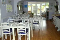 Watersedge Guest House - breakfast