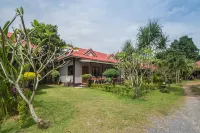 Lanta Nice Beach Resort Hotels near Nui Bay