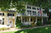 Fairville Inn Hotels in Pennsbury Township