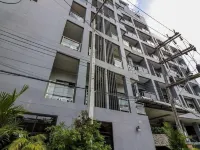You Dee Hotel Hotel dekat Zcape 2 Condominium